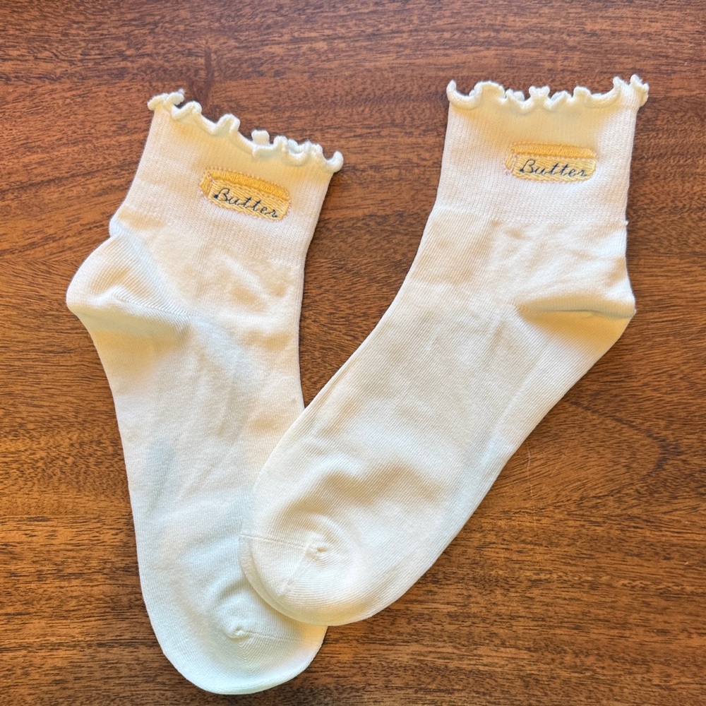 Butter Branded Cream Ankle Socks